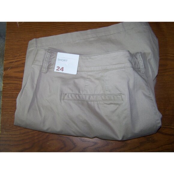 Lane Bryant Shorts Plus Size 24 Tan Khaki NWT - Picture 1 of 8